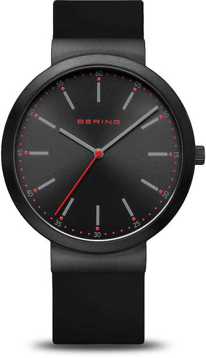 Bering-armbandsur: svart urtavla med röda detaljer, svart silikonarmband