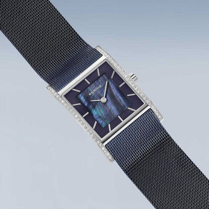 Damklocka med mörkblått Milanese-armband, rektangulärt hölje med blå urtavla