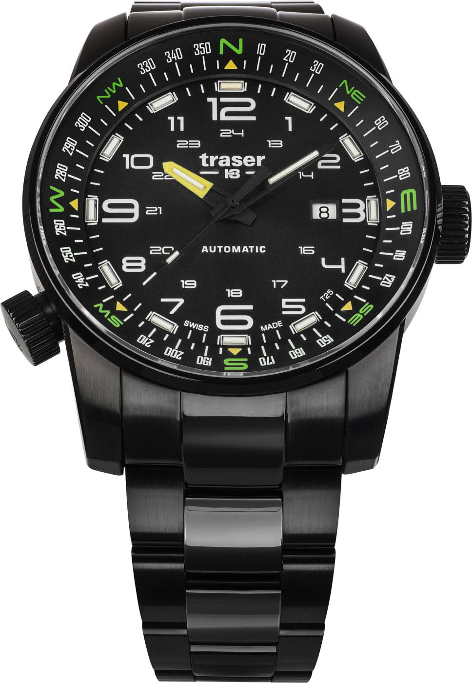 Traser P68 Pathfinder klocka, svart metallarmband, urtavla med ljusa siffror och gröna detaljer