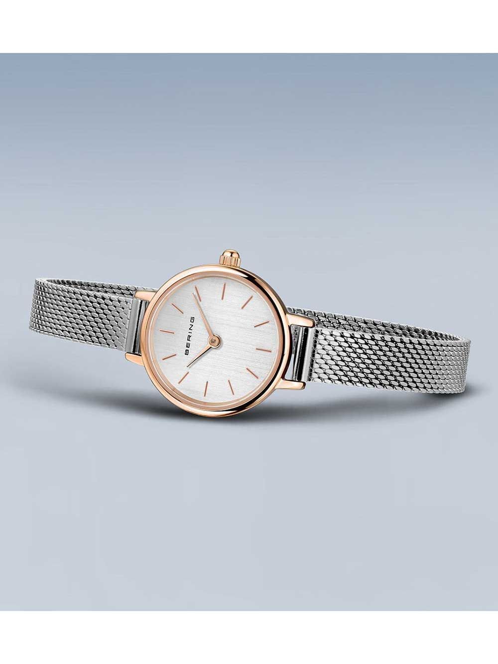 Bering Damenuhr mit roségoldenem Gehäuse und silbernem Milanaiseband