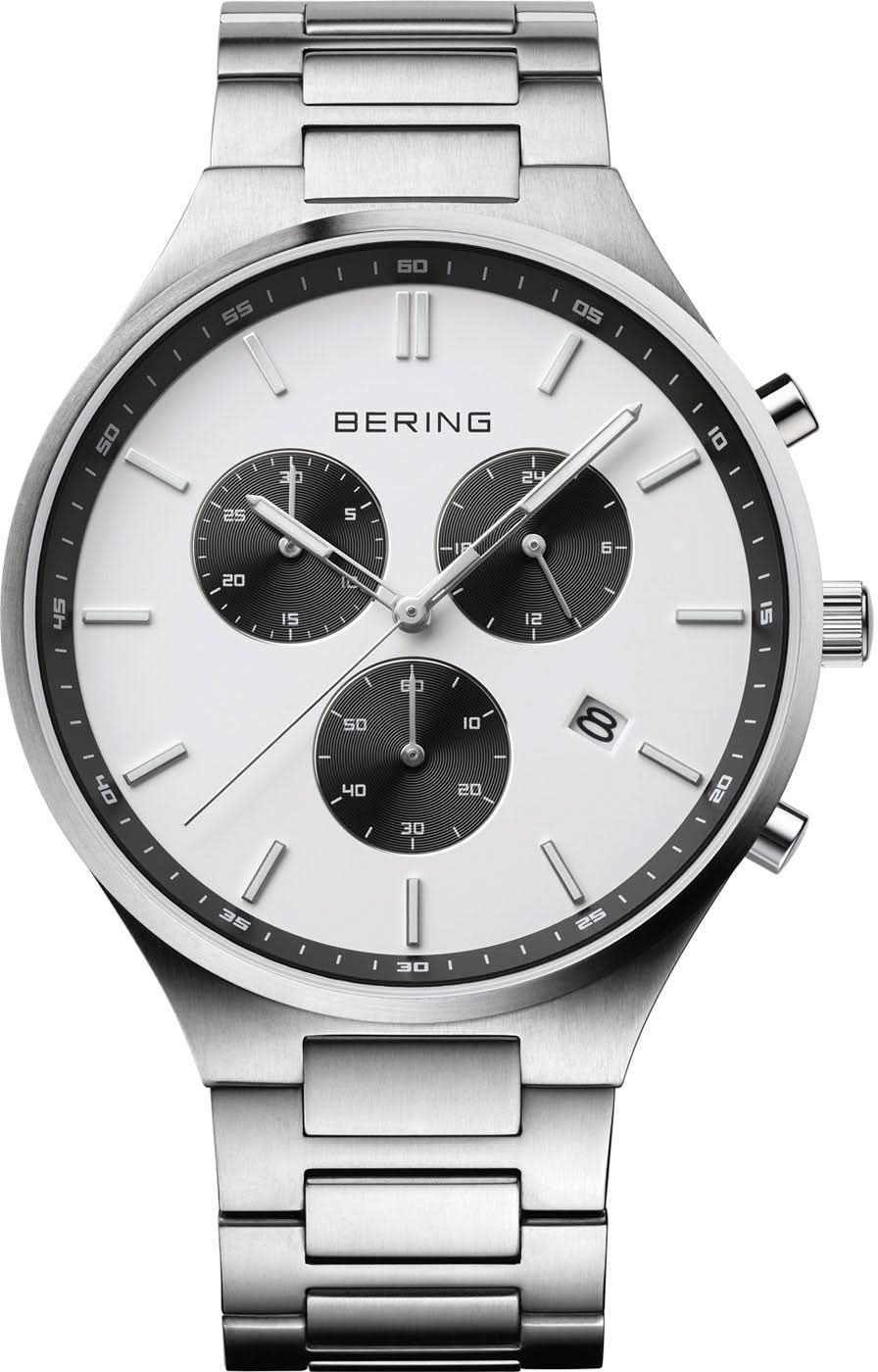 Bering herrklocka med silverfärgat titanarmband och rund urtavla; kronograf-suburtavlor.