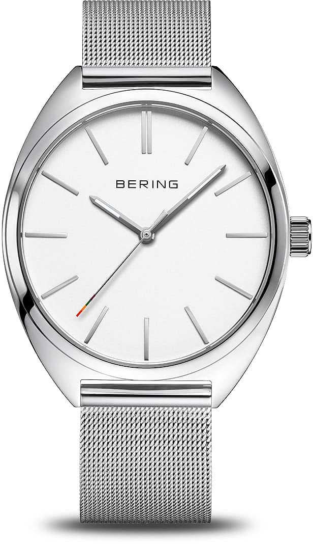 Bering-klocka med silverfärgat hölje, vit urtavla och silverfärgat Milanese-armband