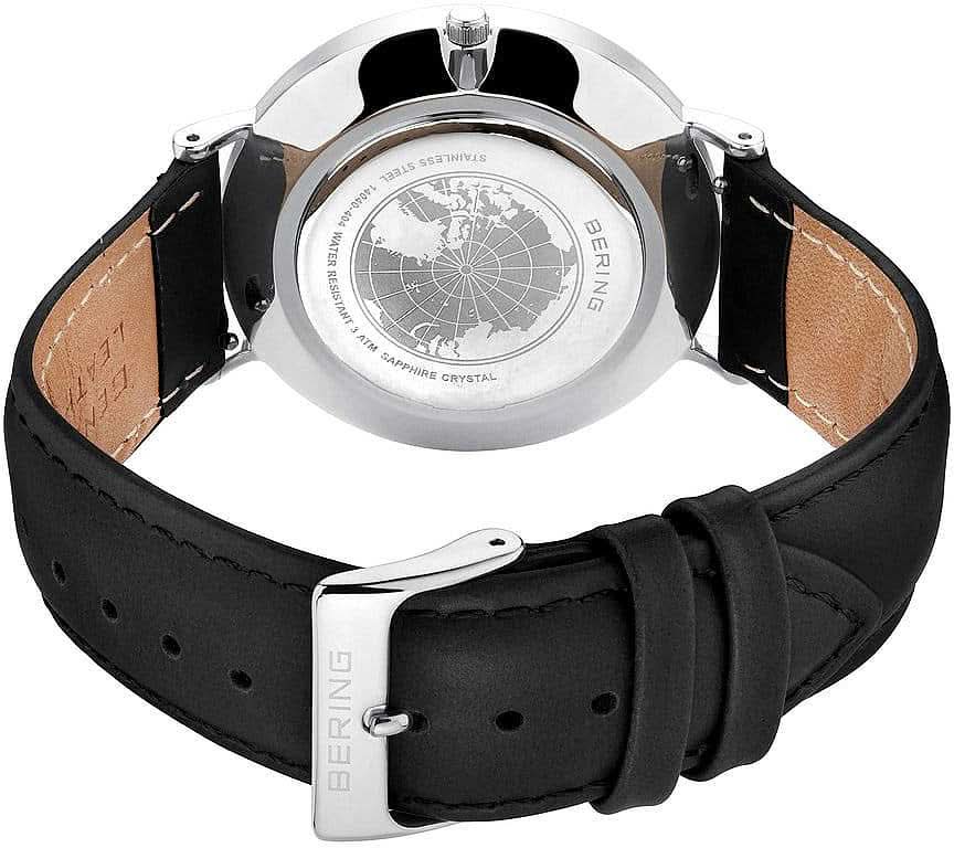 Herrklocka med rund boett i rostfritt stål, svart läderarmband och bygellås