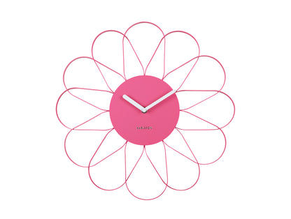 Väggklocka i blomform med rosa urtavla och infälld urverksdetalj