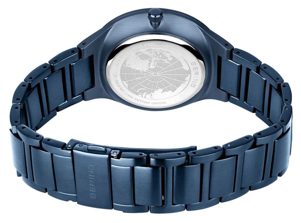 Herrarmbandsur med armband, spänne och gravering på boetten