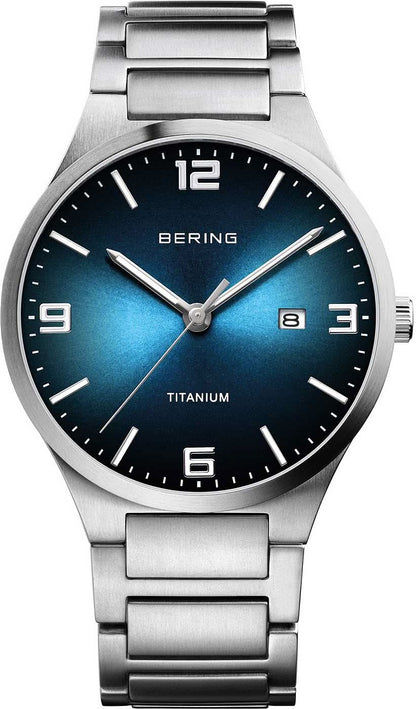 Bering herrarmbandsur i titan med blå urtavla och silverfärgat metallband