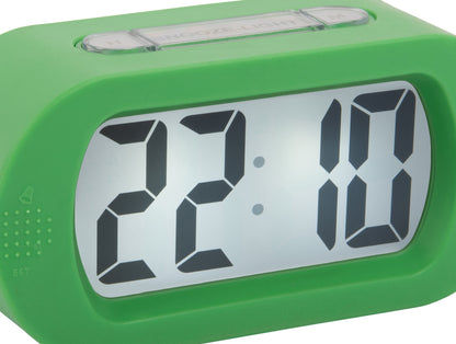 Karlsson Wecker ljusgrön: display 22:18 på digitaldisplay