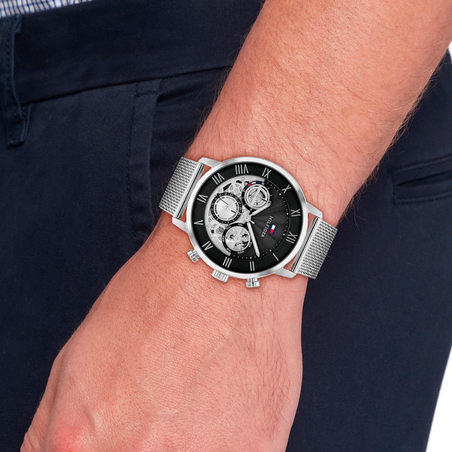 Zegarek męski Tommy Hilfiger Legend z czarną tarczą i bransoletą typu mesh ze stali szlachetnej