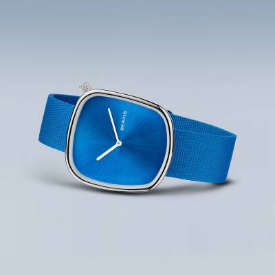 Herren-Armbanduhr mit blauem Textilarmband, gebogenem Gehäuse und blauem Zifferblatt