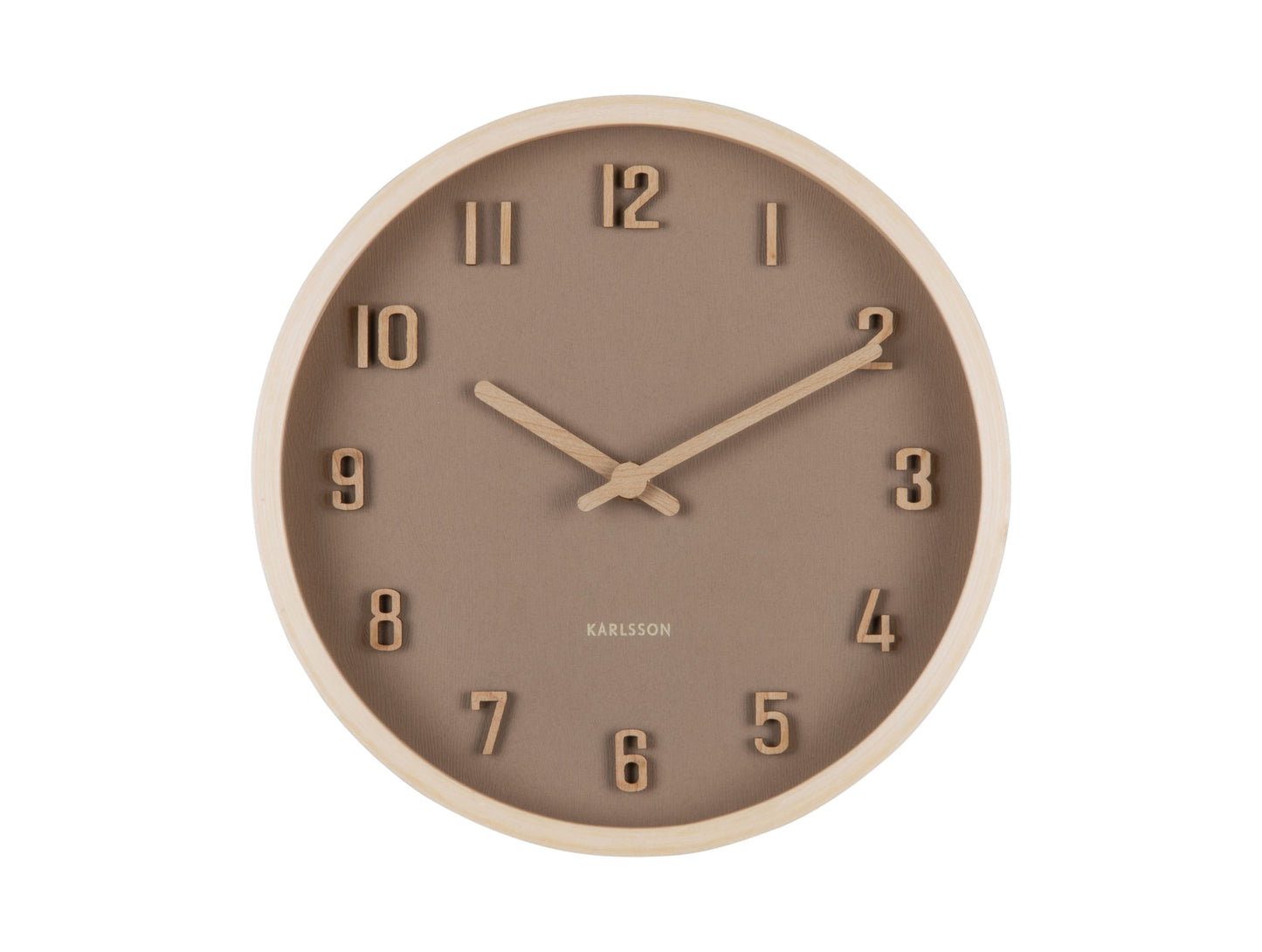 Liten väggklocka med beige träram och brun urtavla, romerska siffror