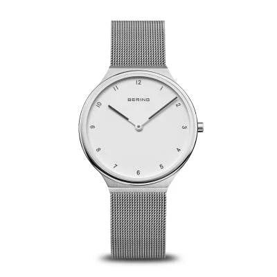 Damenuhr mit rundem Zifferblatt, arabischen Ziffern und Milanaise-Armband in Silberoptik