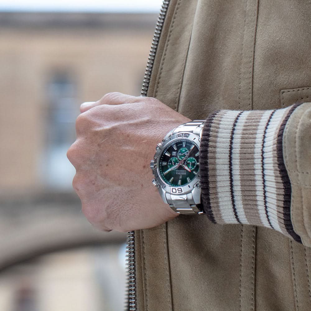 Armbandsur för herrar med grön urtavla på handleden, rostfritt stålarmband