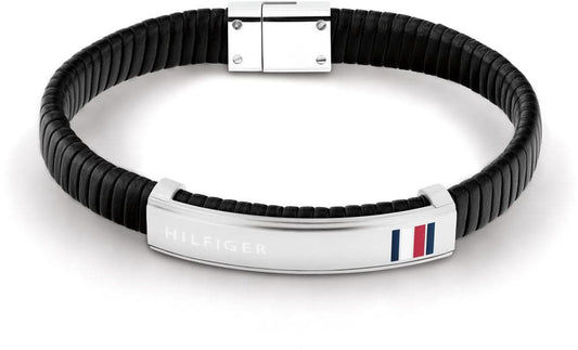 Svart läderarmband med silverfärgat spänne och Tommy Hilfiger-prägling