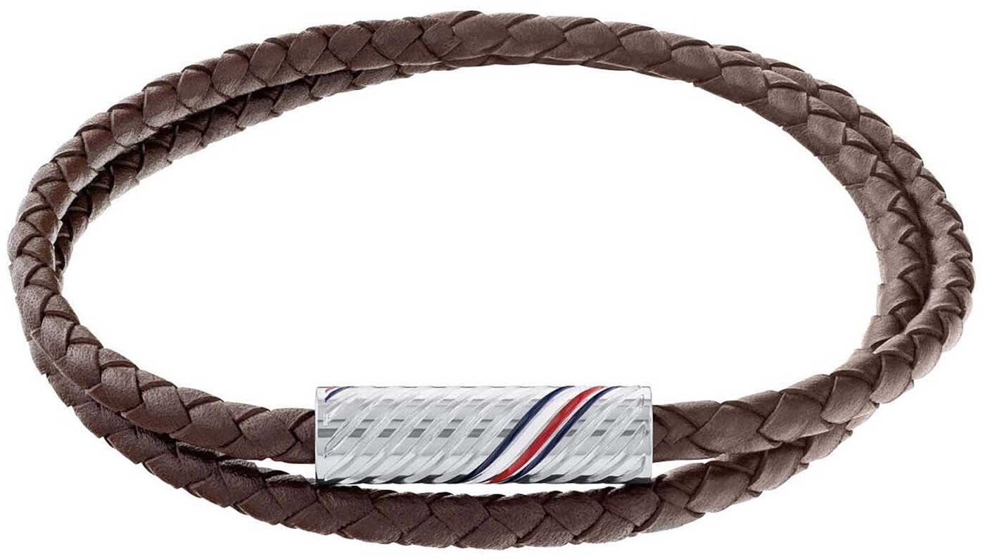 Flätat Tommy Hilfiger läderarmband i mörkbrunt med silverfärgad plakett