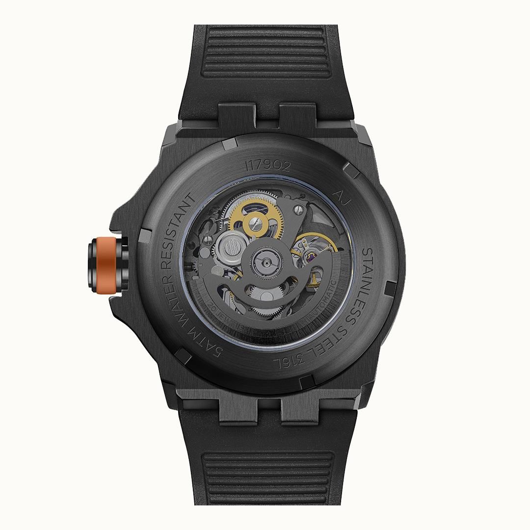 Herrenarmbanduhr Ingersoll The Rigger: Rückseite mit Automatikwerk und schwarzem Armband