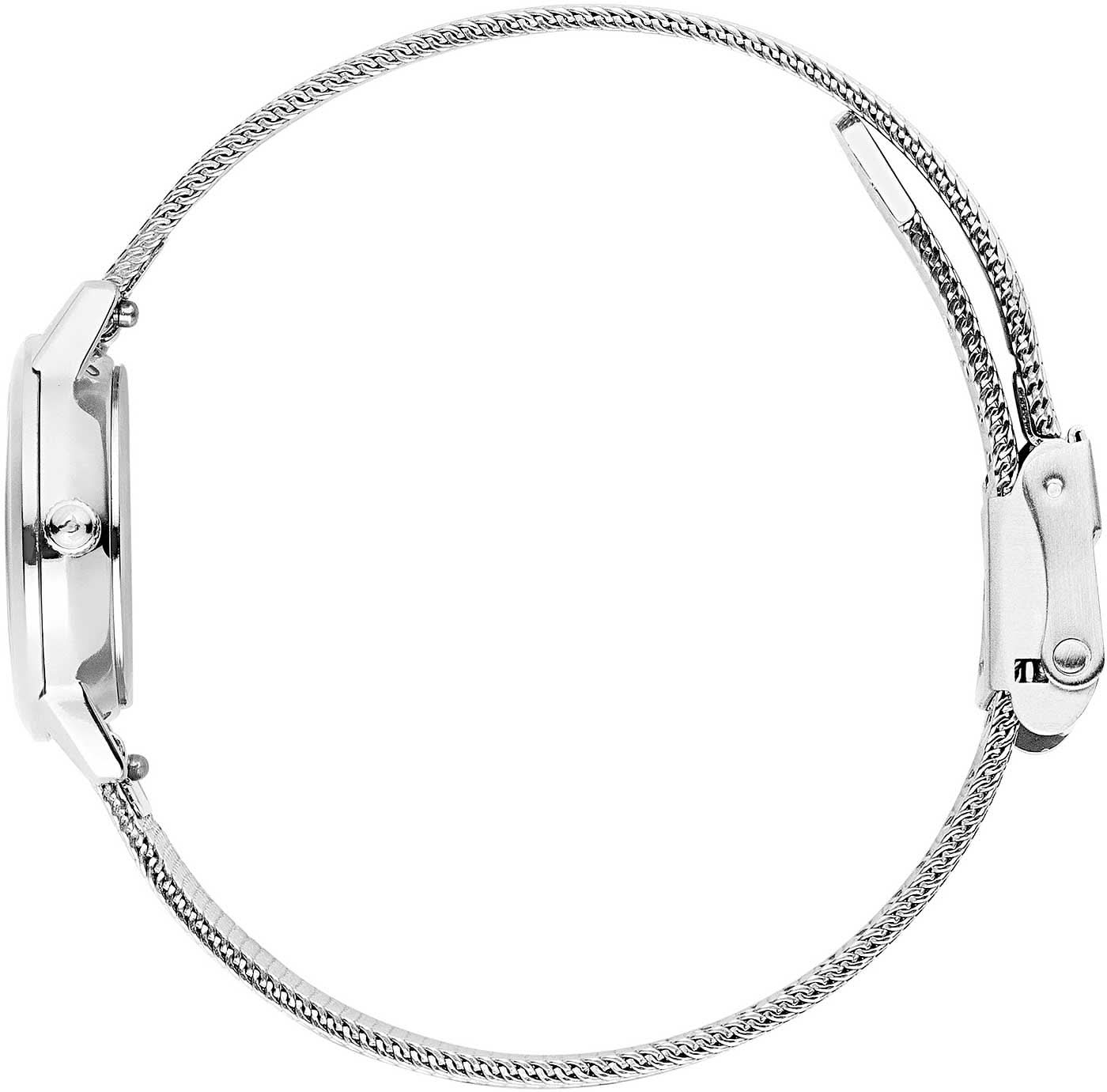 Damklocka med rund, platt silverfärgad boett och flätat metallarmband, sidovy.