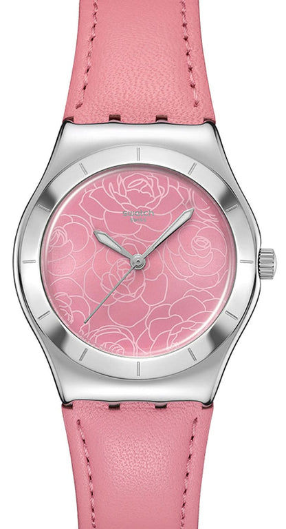 Swatch damklocka med silverfärgat hölje, rosa läderarmband och rosa blommig urtavla.