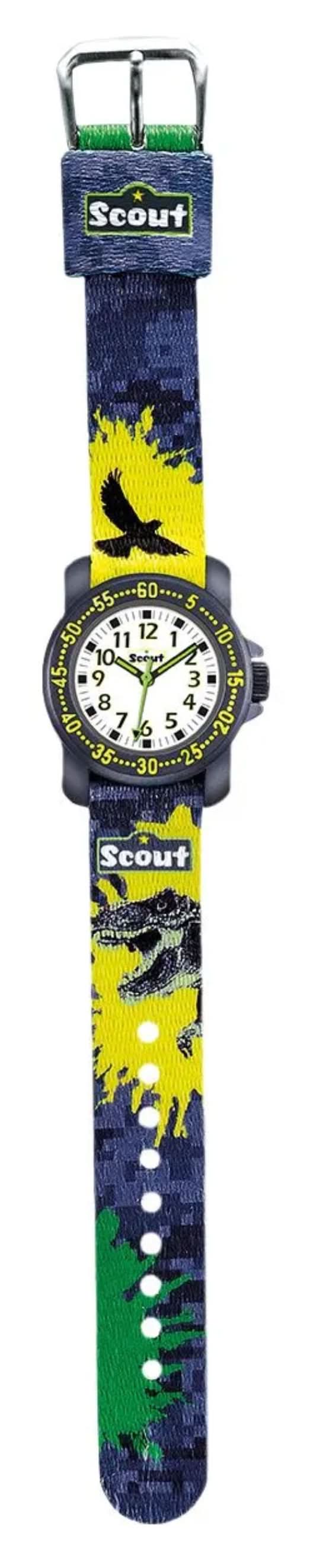 Scout barnklocka med rund urtavla och blågult armband, inlärningssiffror.