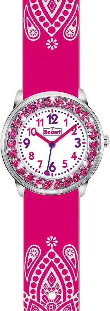 "Flickur med rosa glitterurtavla, runt boett och rosa armband med mönster"