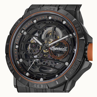 Herrenarmbanduhr Ingersoll The Rigger: Nahaufnahme des Automatik-Skelettwerks, schwarz