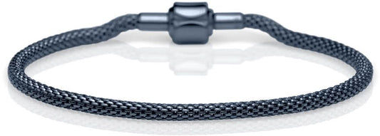 Flätat armband i rostfritt stål med mörkblått snöre och lås