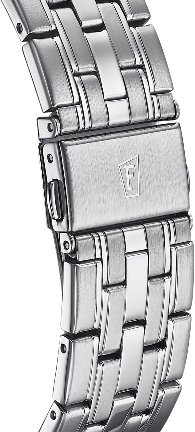 Armband i rostfritt stål med spänne och gravyr "F" på sidan