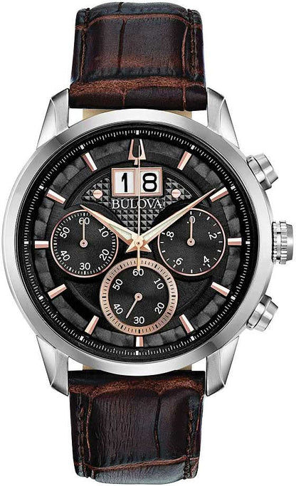 Bulova herrklocka med brunt läderarmband, skeletterad urtavla och boett i silver