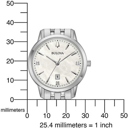 "Damklocka med armband i silverfärgad metall och pärlemorurtavla med datumfönster"
