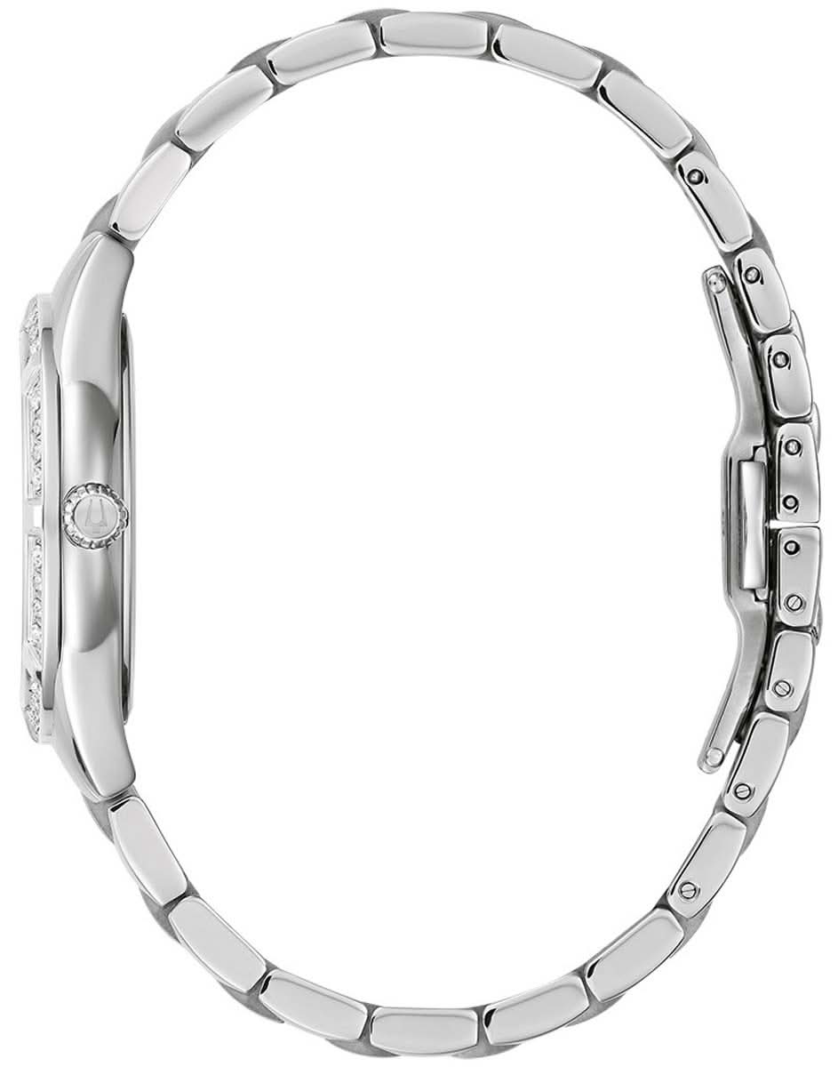 Armband i silverfärgat rostfritt stål på sidan av en damklocka, med klackar vid boetten