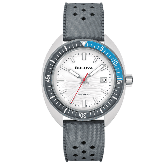 Bulova herrklocka med vit urtavla, blå infattning och grått armband