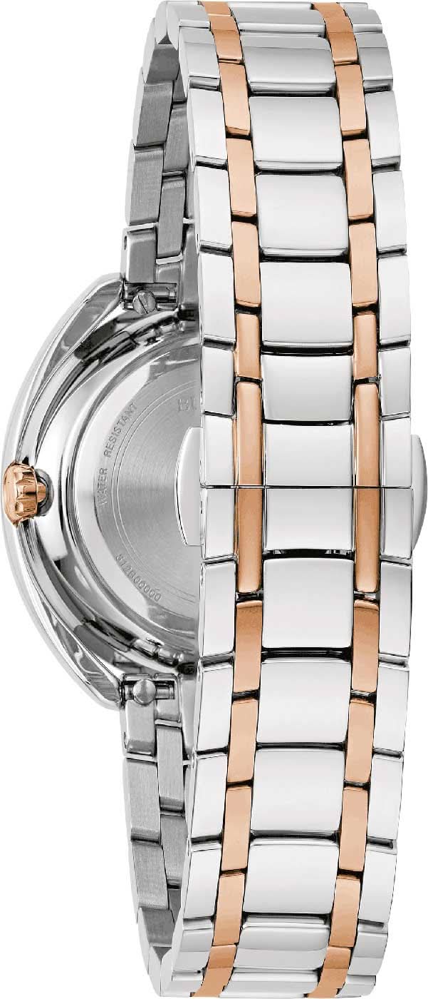 Bulova damklocka med armband i rostfritt stål och sidohölje, tvåfärgade accenter