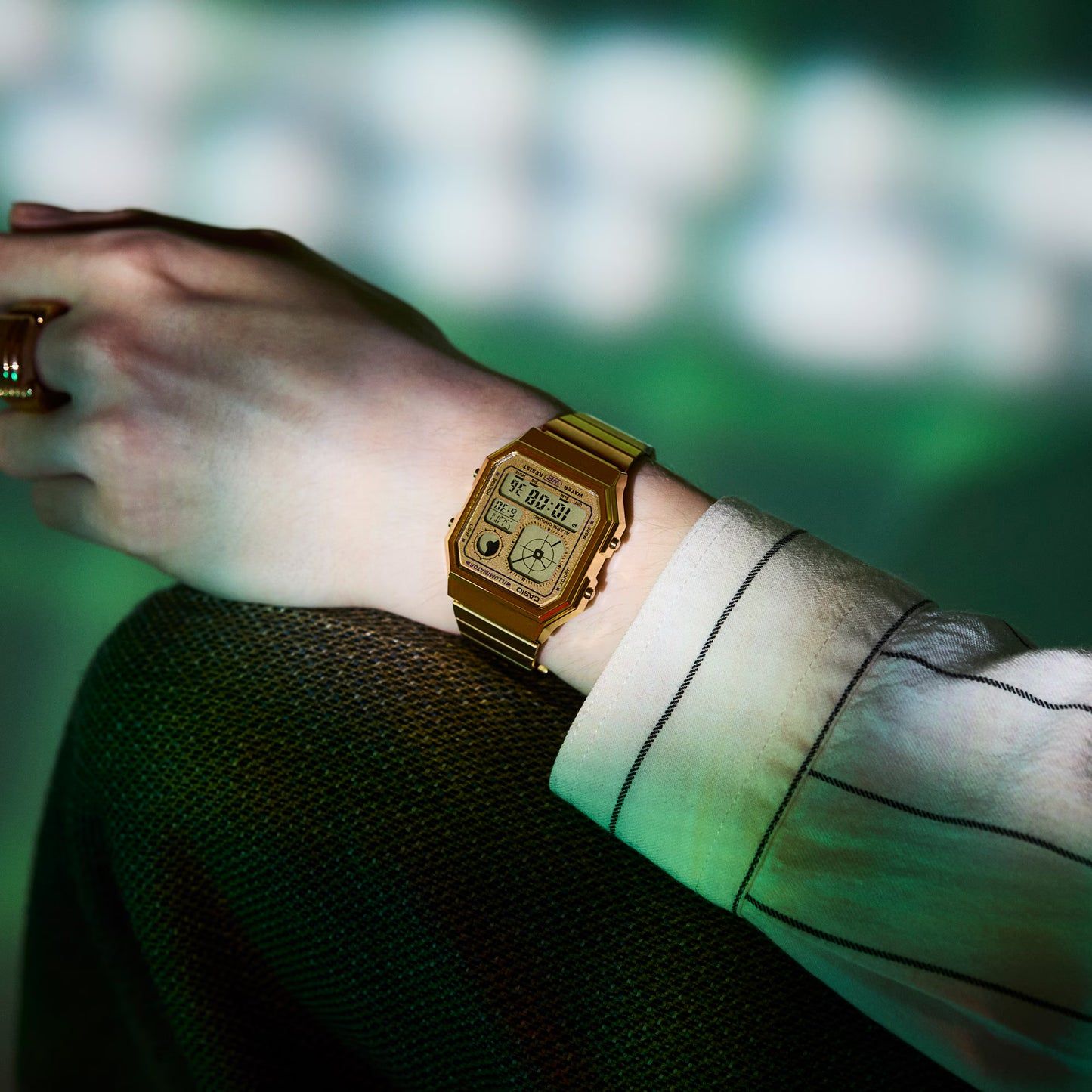 Casio Vintage A120WEG-9AEF herrklocka • Ikonisk retrodesign • Flerfärgade knappar