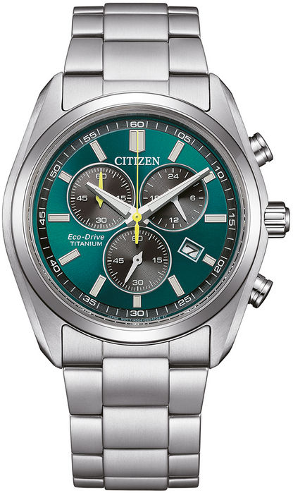 Citizen Super Titanium herrur med smaragdgrön urtavla, suburtavlor för kronograf och metallänk.
