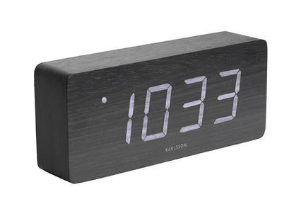 Svart LED-väckarklocka i träutseende med visning "10:33"