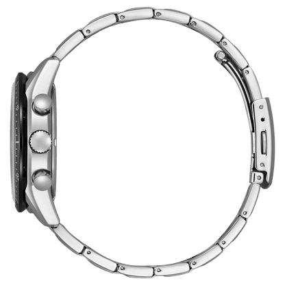 Herrklocka från sidan: silverfärgat hölje med krona och knappar, metallarmband