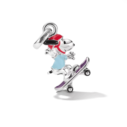 925 Sterling silver Snoopy-hänge på skateboard, röd jacka, blått däck