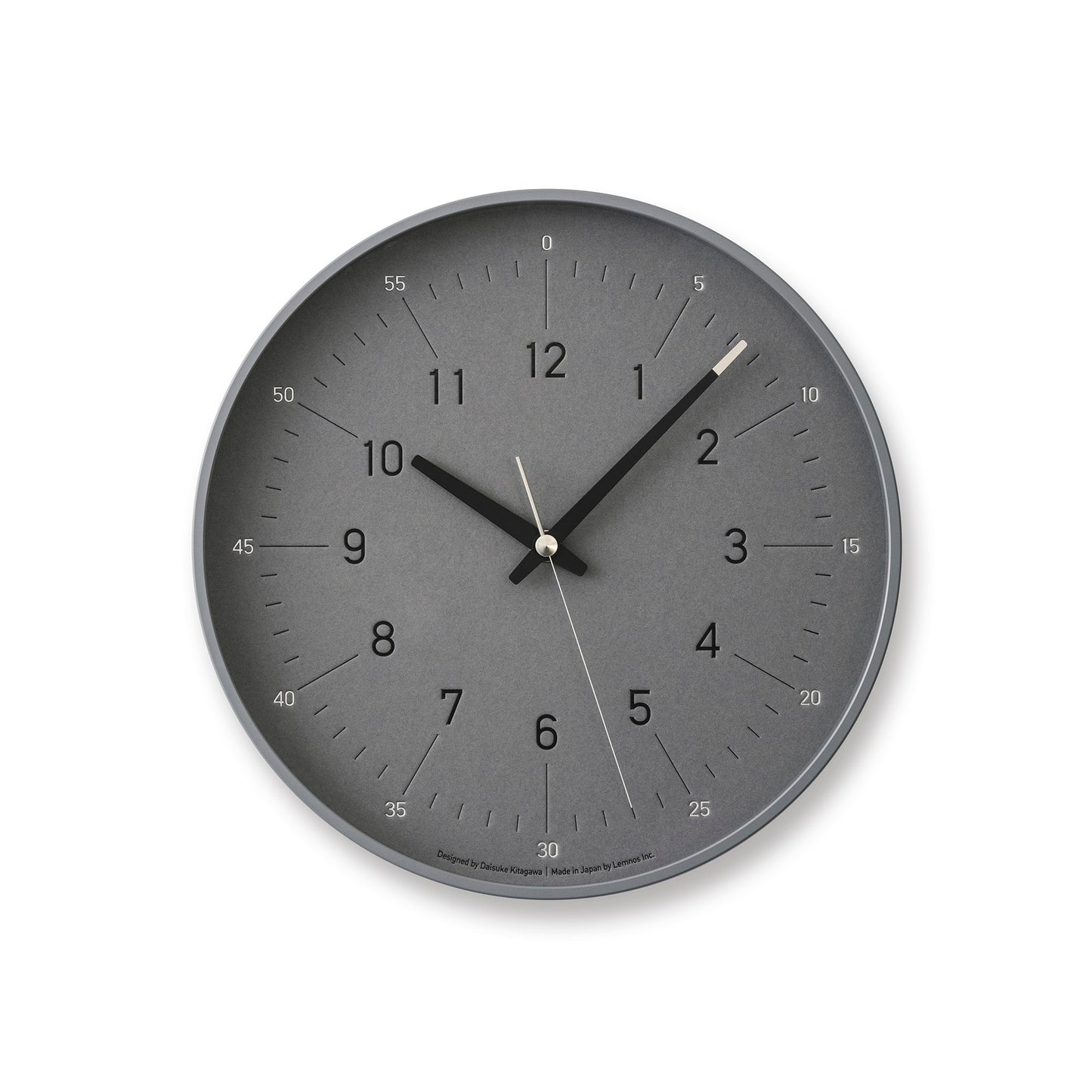 Grau Wanduhr mit rundem Ziffernblatt, schwarzen Zeigern und klarer Skalierung