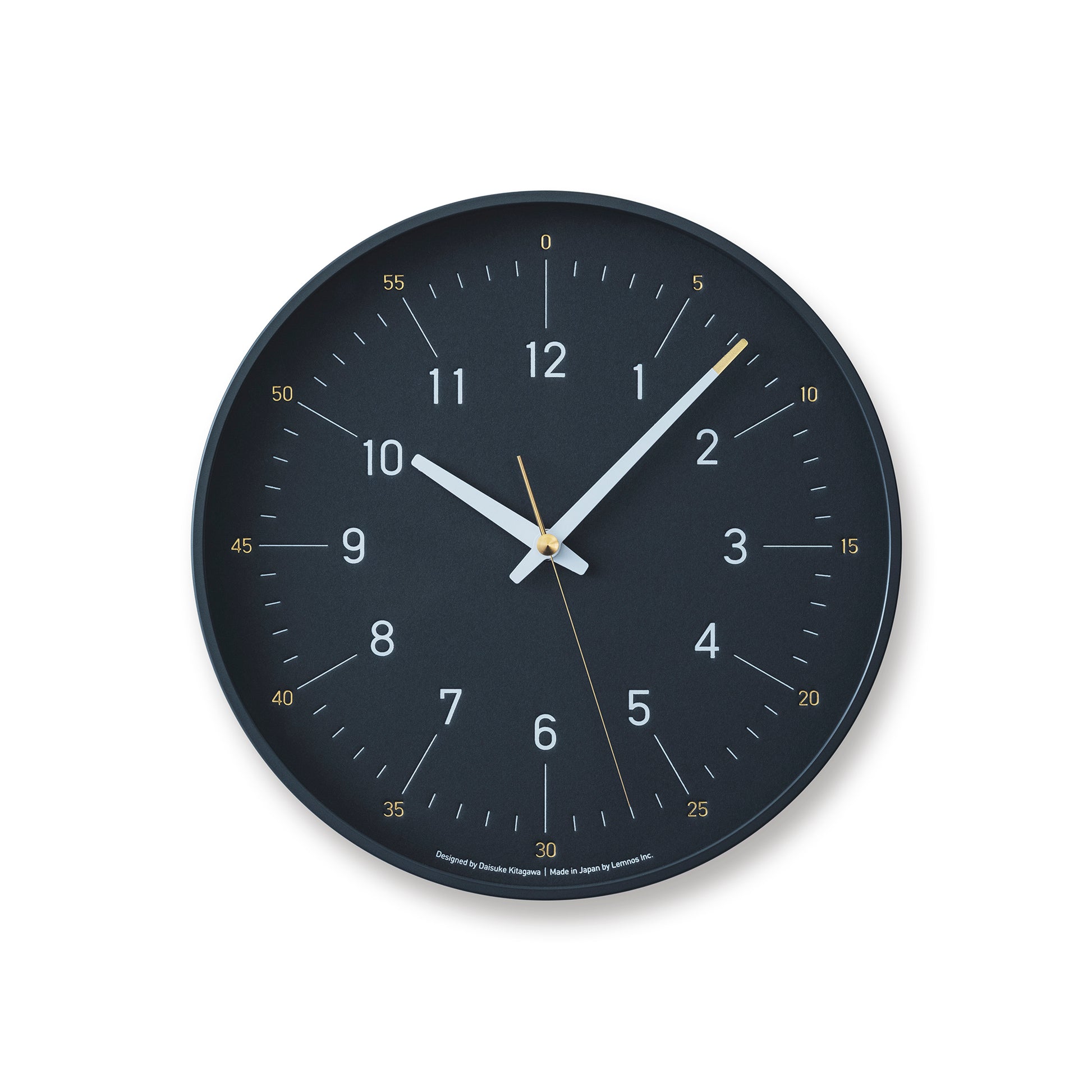 Runde Wanduhr mit dunkelblauem Zifferblatt und goldfarbenen Zeigern, klare Ziffern