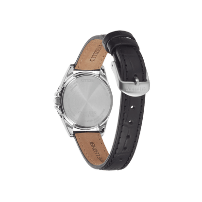 Klocka med svart läderarmband, brun insida och silverfärgat hölje
