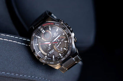 Casio Edifice herrklocka, svart urtavla med kronograf-layout, metallarmband