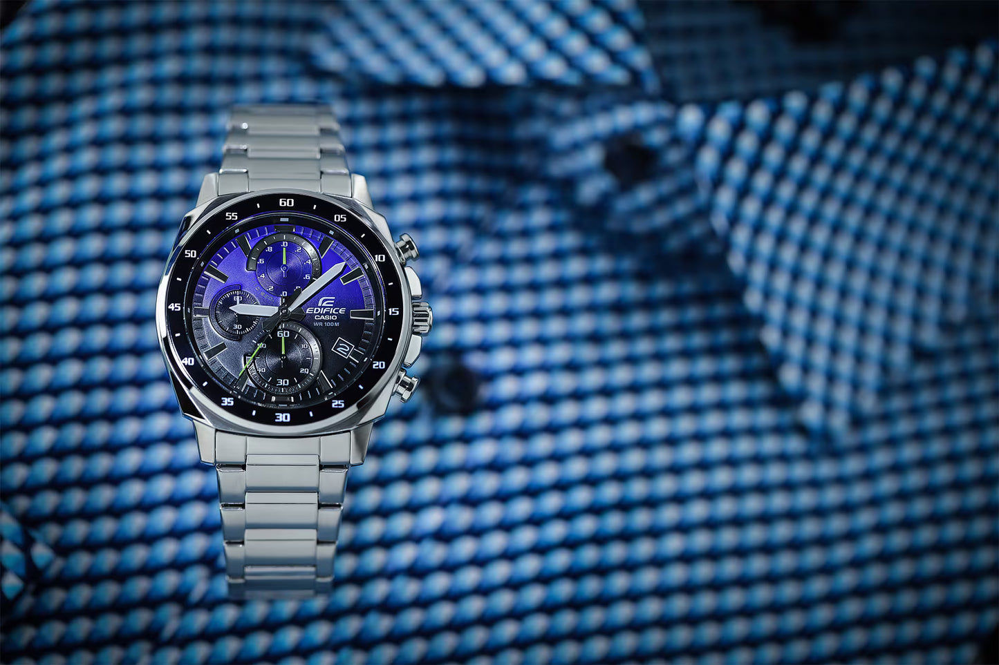 Casio Edifice EFV-600D-2AVUEF herrklocka • Sportig kronograf • 10 bar vattentät
