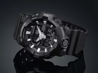 Casio G-SHOCK herrklocka i sidovy, kantig svart boett och knappar