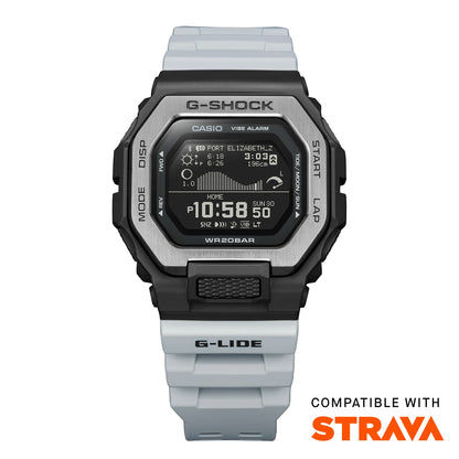 Casio G-Shock Herrenarmbanduhr frontal mit grauem Band und schwarzem Gehäuse-Rand.