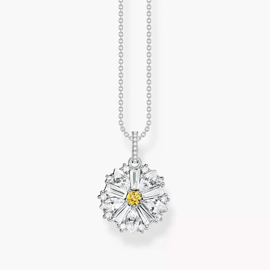 "Halsband i silverfärg med blomformad berlock och gul strass"