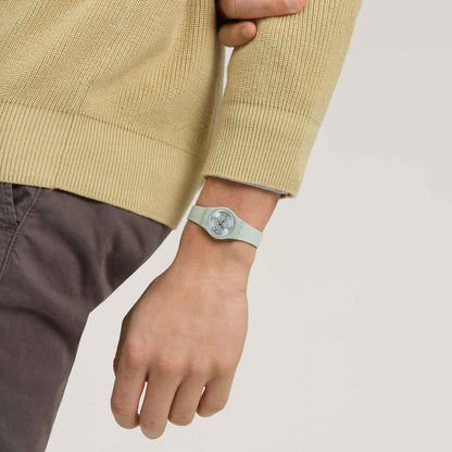 Swatch Originals Small LG131 Serenity Of Sage Damenuhr Grün • Leuchtzeigerwerk • Farblich abgestimmtes Armband, Bild 7