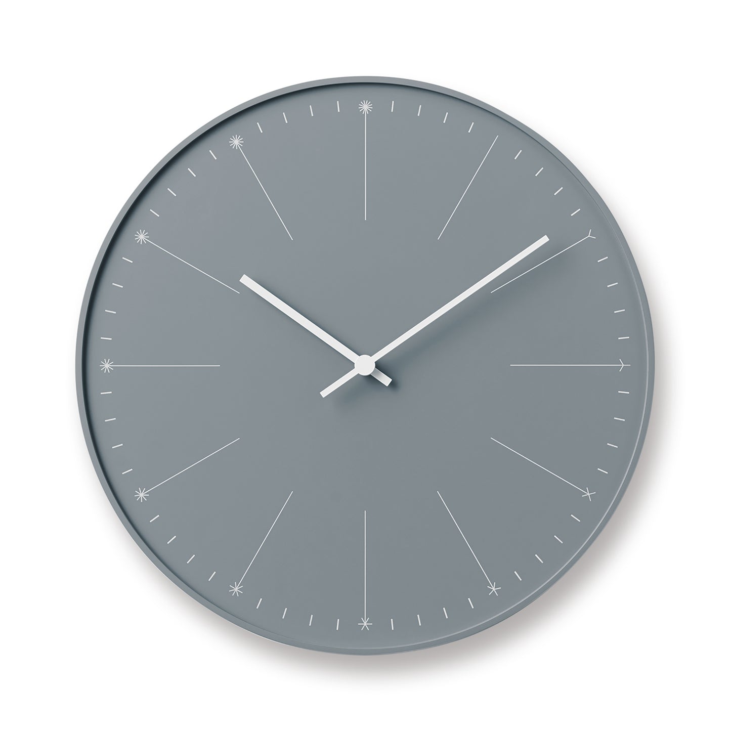 Runde Wanduhr mit grauem Zifferblatt, feinen Zeigern und strichförmigen Markierungen