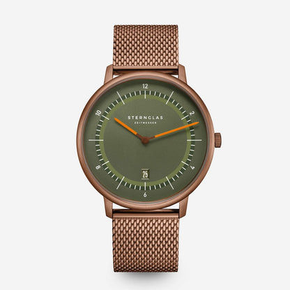 Unisex-klocka med rund boett, grön urtavla och armband i brunt metallnät.