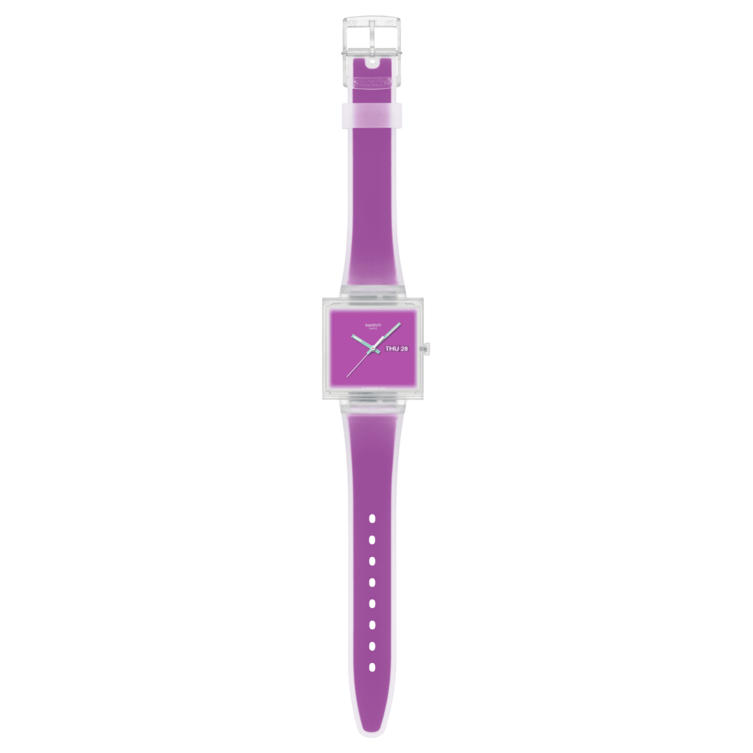 Swatch Armbanduhr mit langem, transparentem Armband und quadratischem violettem Zifferblatt