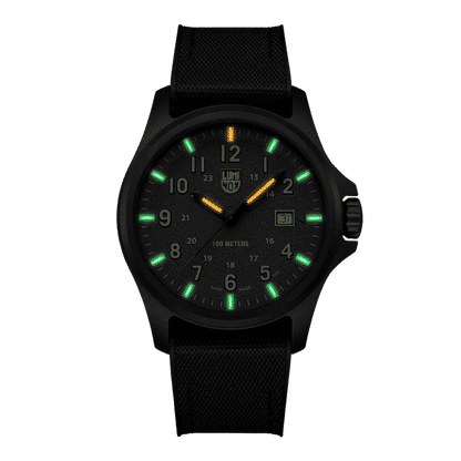 Luminox herrklocka med svart boett och mörk urtavla, självlysande gröna index