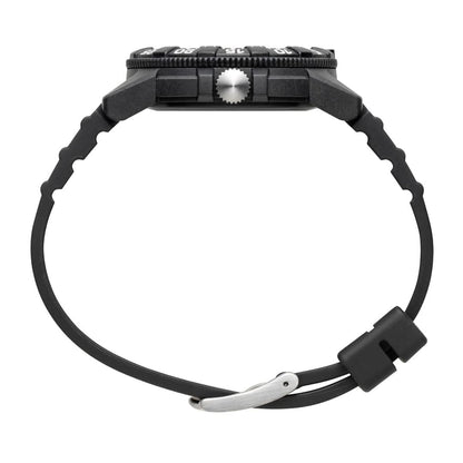 Armband med justerbart stiftspänne: svart plastband, metallstift, sidögla